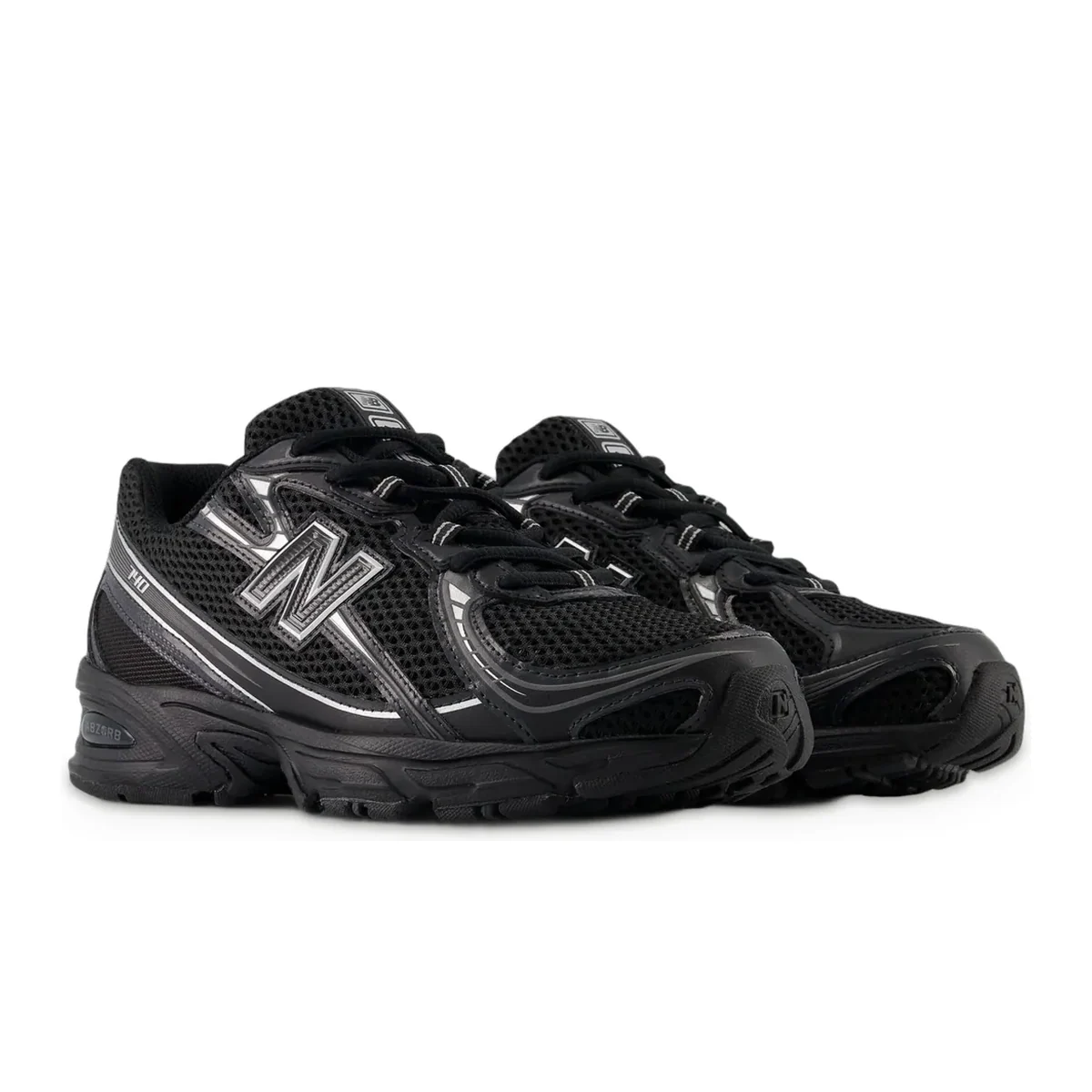 740 Black / Silver Metallic — 2