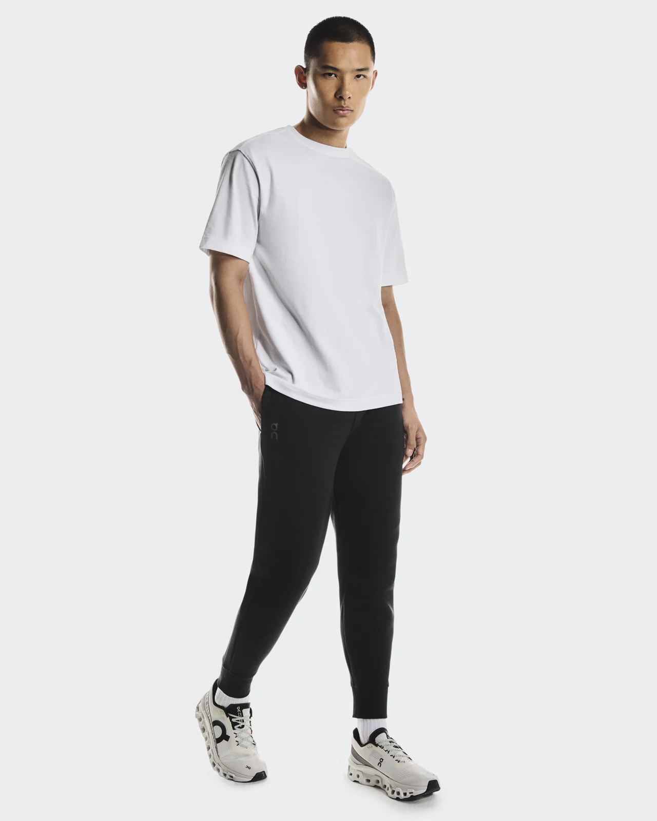 Focus Tech Sweatpants Black — 3