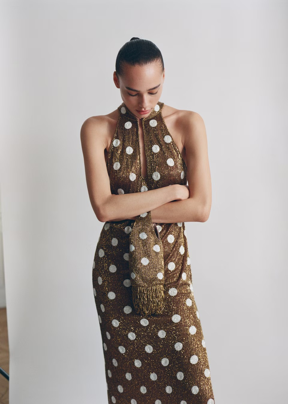 Mango Embroidered handbag with gemstones