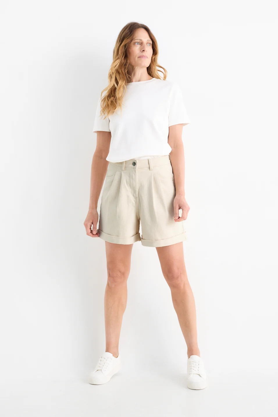 C&A 2239724 High-waisted denim shorts