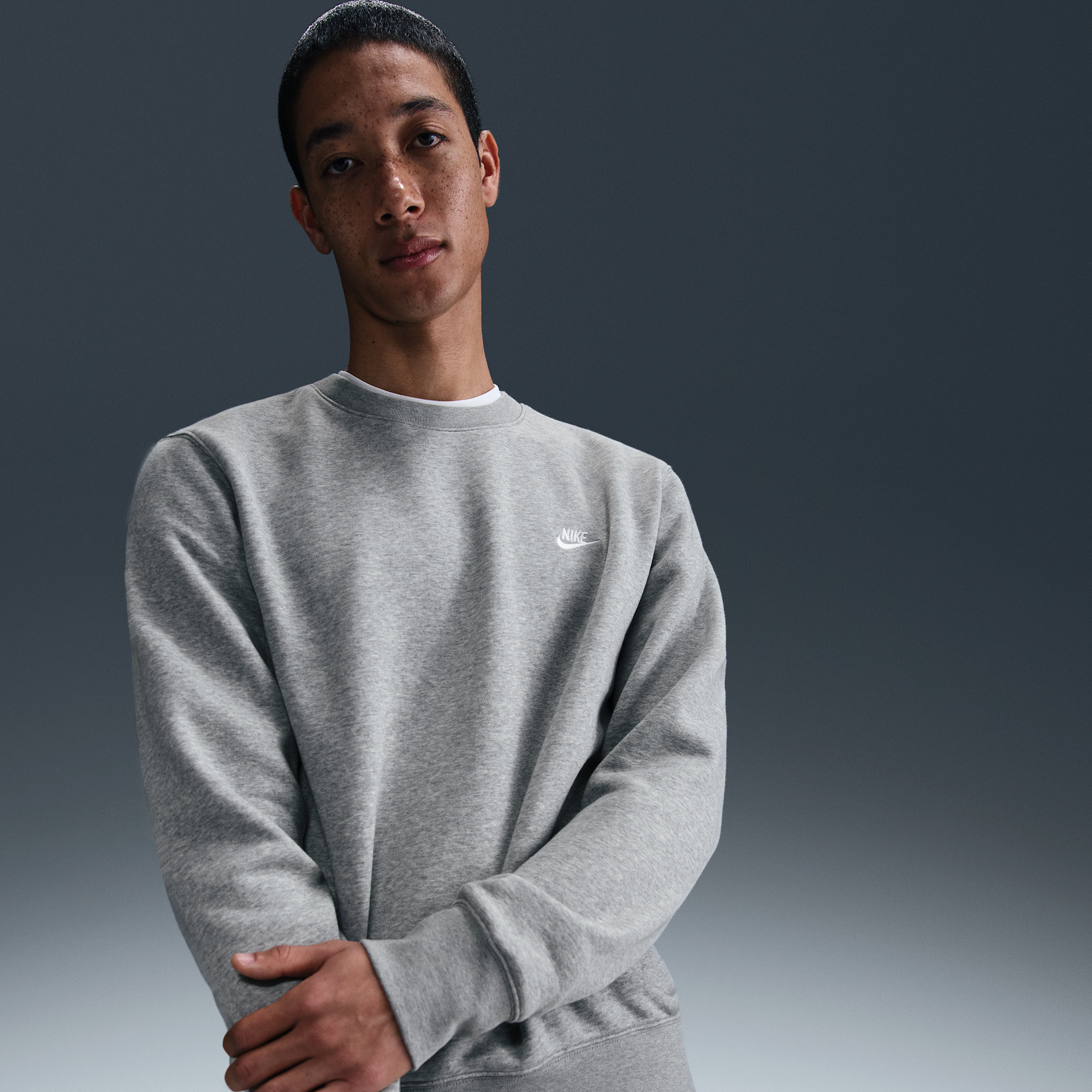 Nike Club Men's Fleece Crewneck Sweatshirt